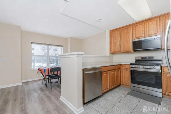$450,000 | 358 Rector Street, Unit 308, Perth Amboy, NJ 08861