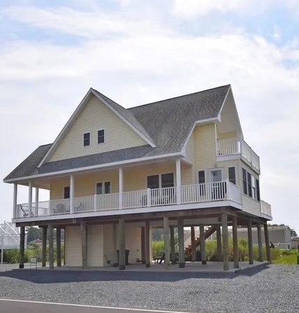 $849,990 | 2522 Main Street, Chincoteague Island, VA 23336