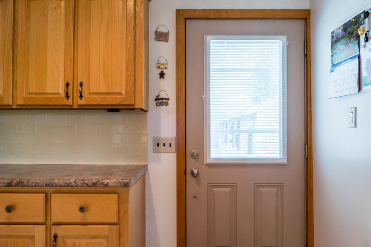 800 North Road Yarmouth, ME 04096 - Photo 9 of 60 27-Kitchen door