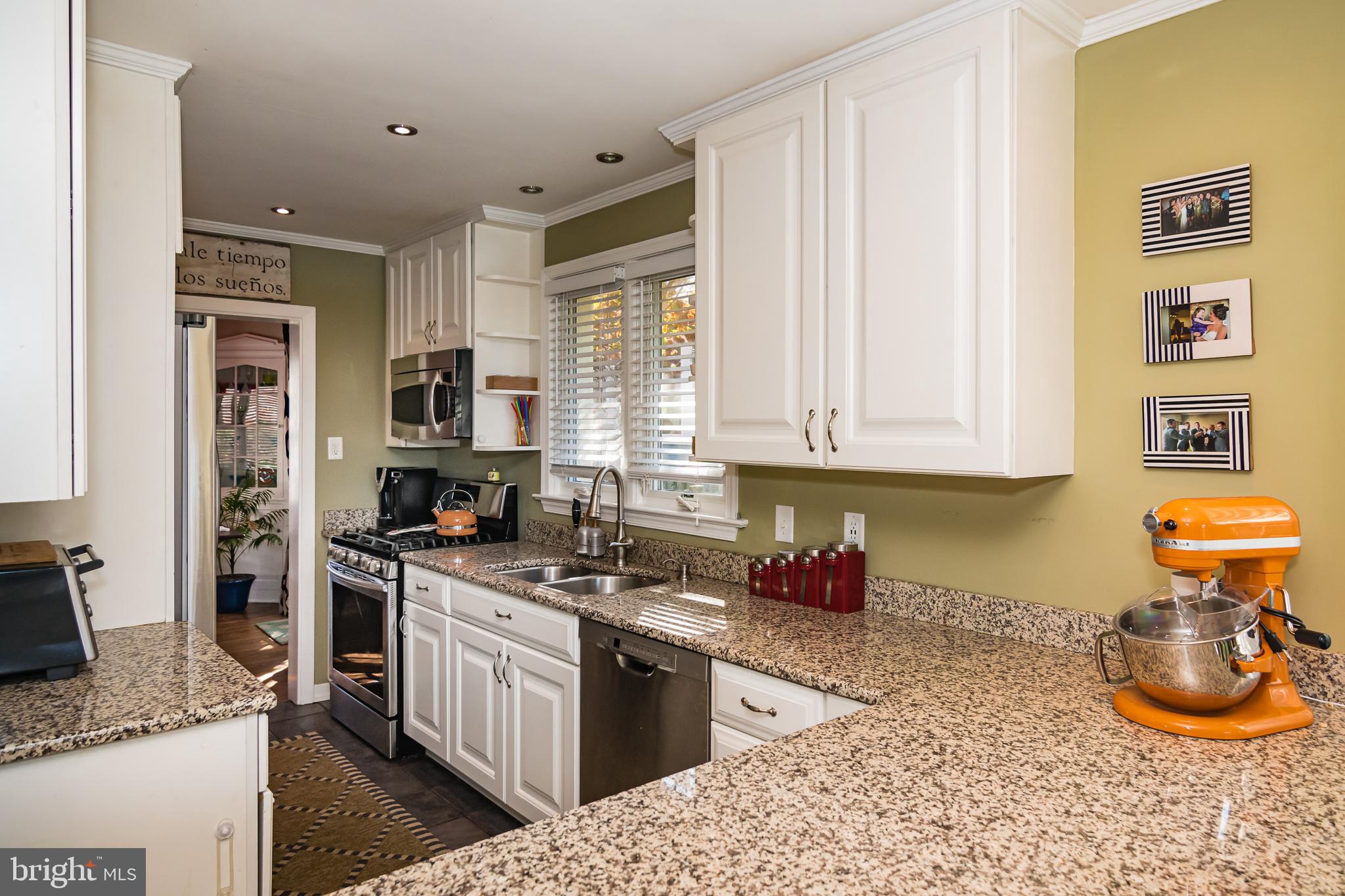 426 Kathmere Road Havertown, PA 19083 - Photo 11 of 37 Kitchen from Family Room toward Dining Room