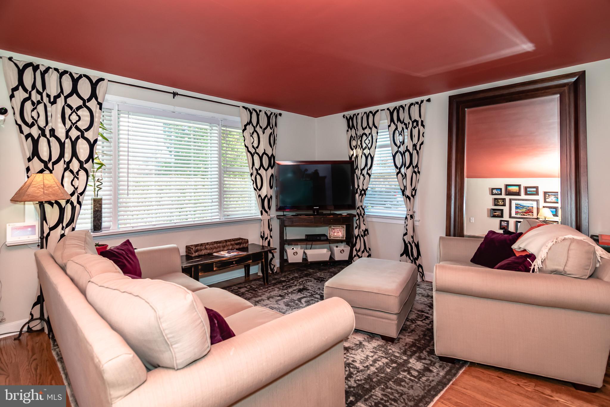 426 Kathmere Road Havertown, PA 19083 - Photo 4 of 37 Living Room