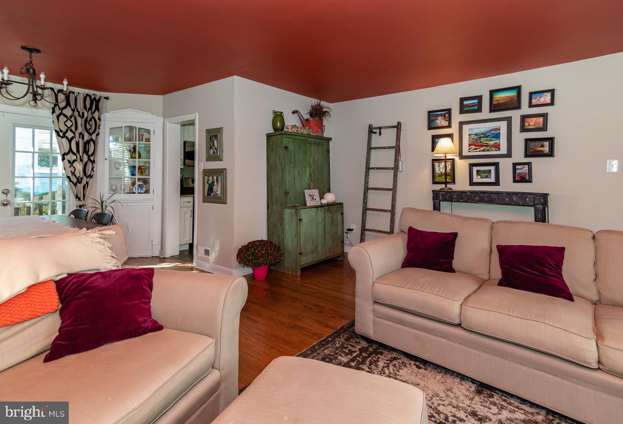 426 Kathmere Road Havertown, PA 19083 - Photo 5 of 37 Living Room