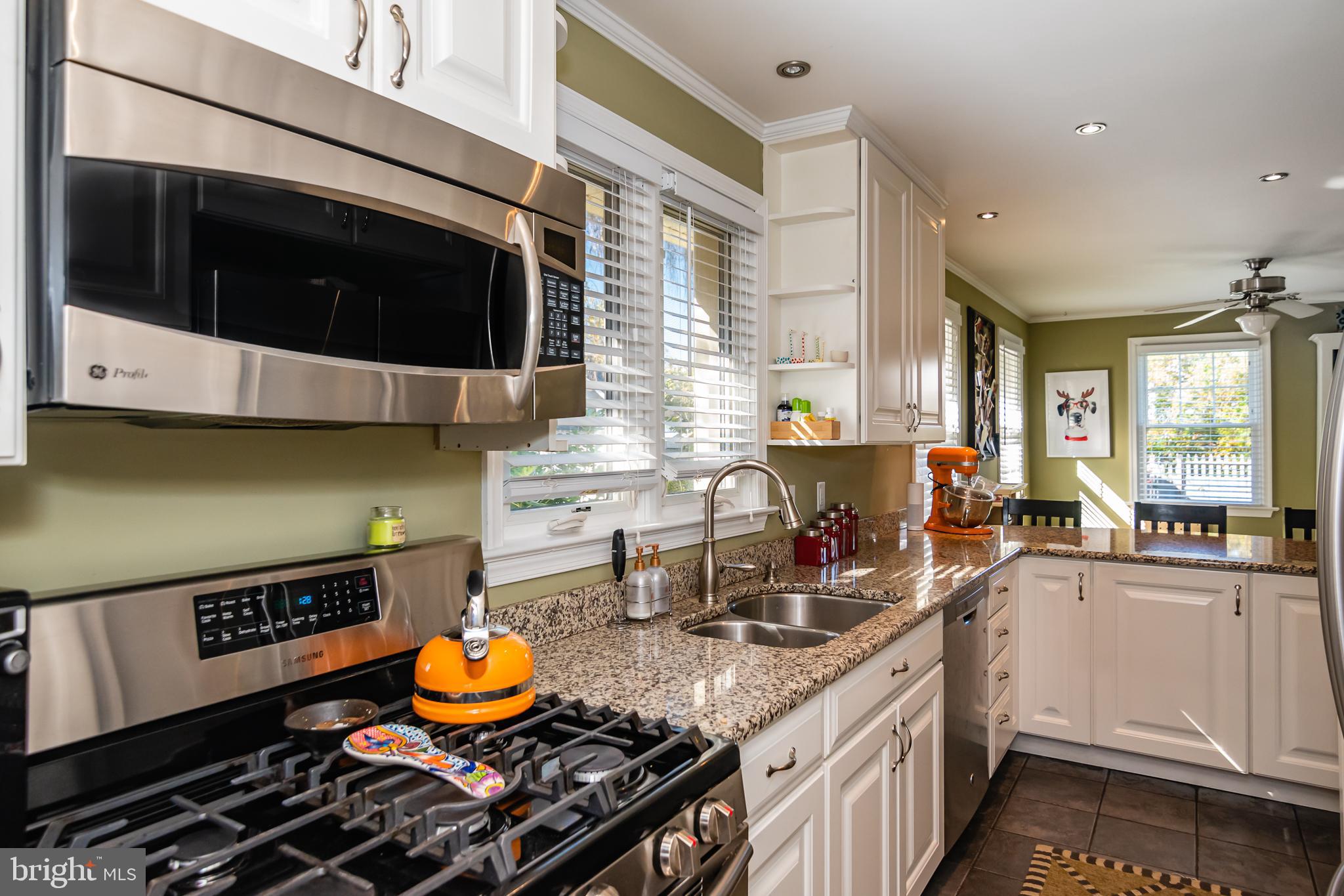426 Kathmere Road Havertown, PA 19083 - Photo 10 of 37 Kitchen looking toward Family Room