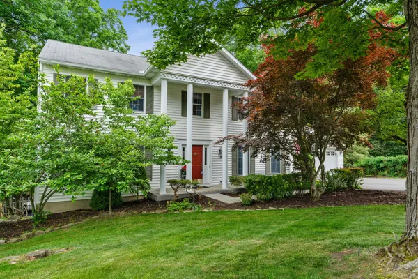 $599,000 | 2517 Oak Hollow Road, Vestal, NY 13850