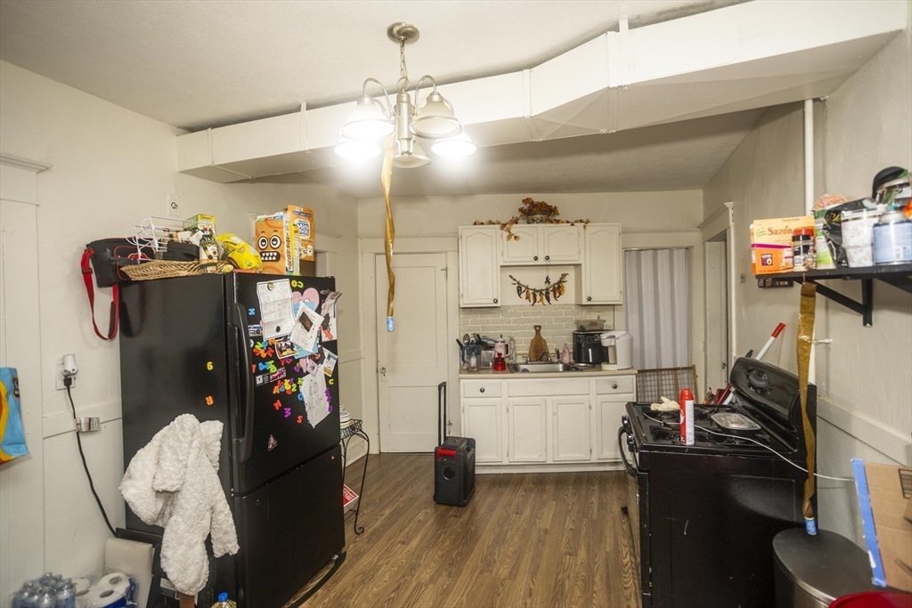583 Chicopee Street Chicopee, MA 01013 - Photo 17 of 23