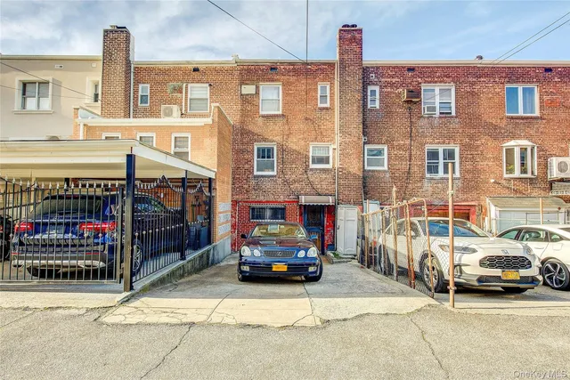 a car parked in front of a building