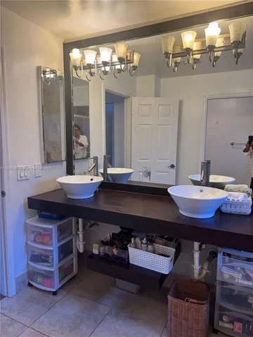 $4,600 | 10233 Northwest 52nd Lane, Doral, FL 33178