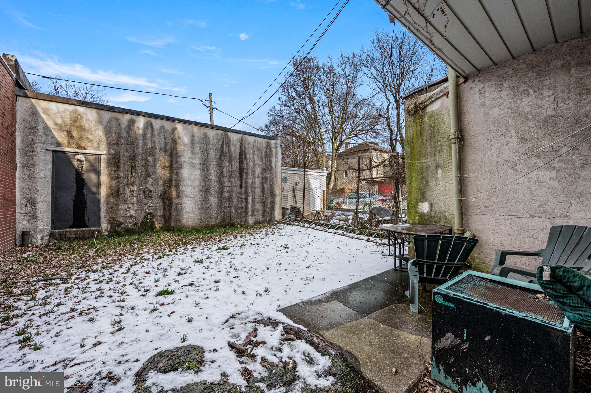 4925 Royal Street Philadelphia, PA 19144 - Photo 27 of 28 a living room with a couch