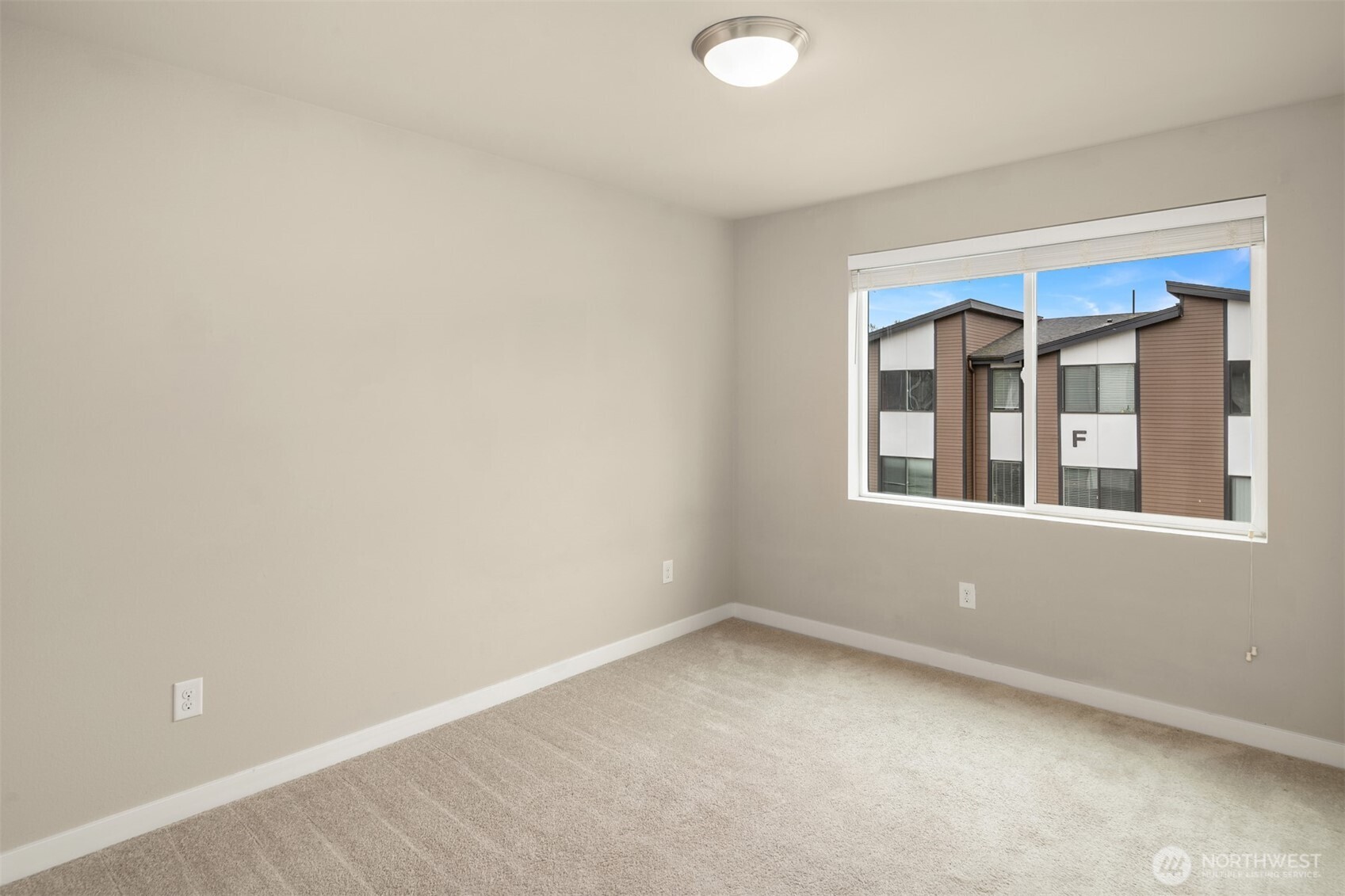 729 112th Street Southwest, Unit E1 Everett, WA 98204 - Photo 22 of 36
