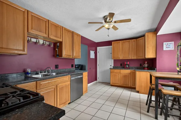 $243,000 | 615 Sioux Street, Jackson, MI 49203