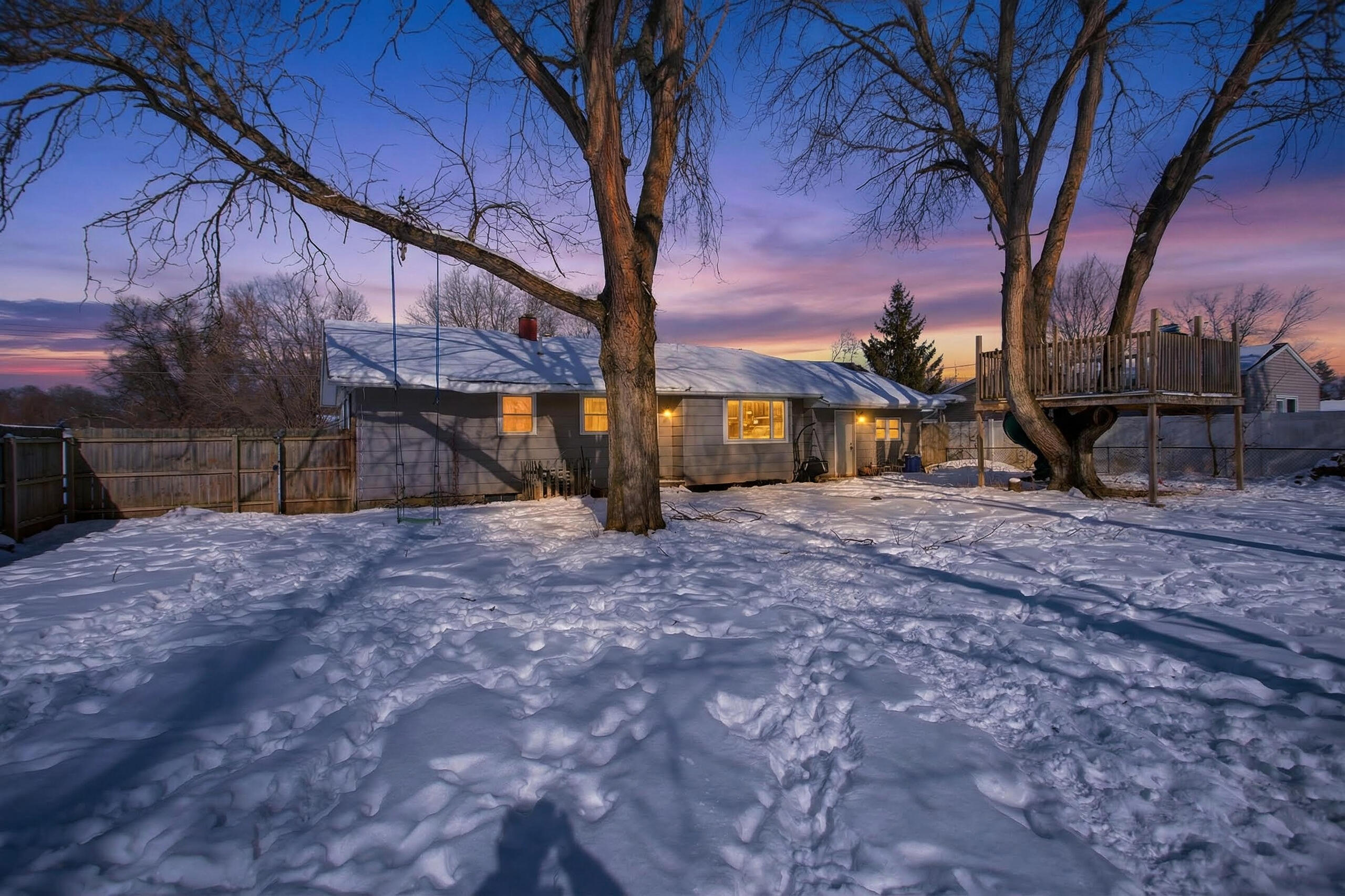 615 Sioux Street Jackson, MI 49203 - Photo 3 of 35 033_0N0A3206#twilight