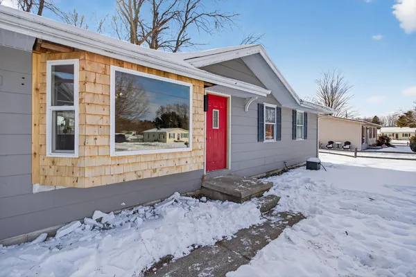 $243,000 | 615 Sioux Street, Jackson, MI 49203