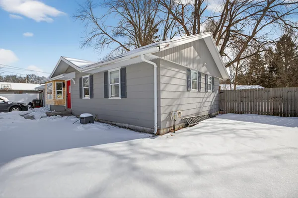 $243,000 | 615 Sioux Street, Jackson, MI 49203