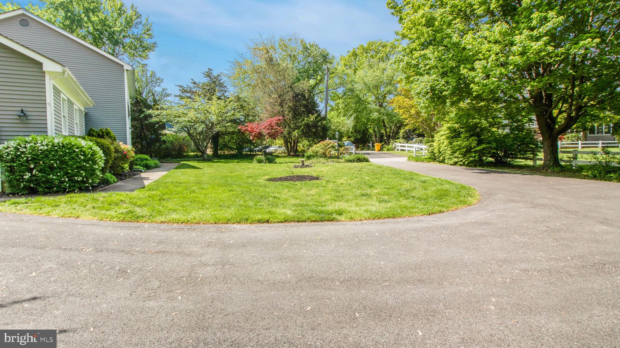 495 Tulip Road Annapolis, MD 21403 - Photo 11 of 76 Front Yard