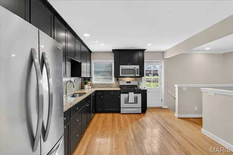 $389,900 | 8628 Mayflower Court, St. Louis, MO 63132