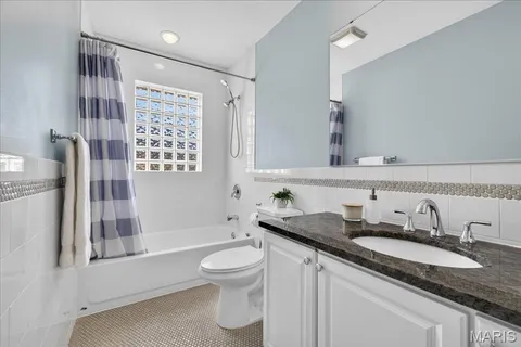 $389,900 | 8628 Mayflower Court, St. Louis, MO 63132