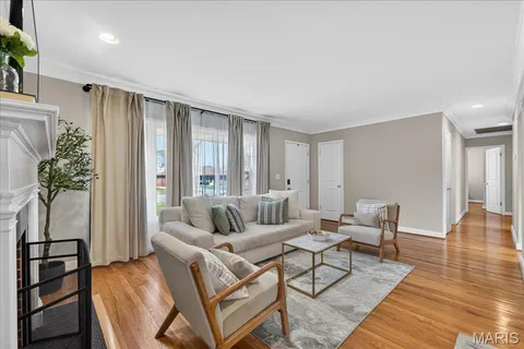 $389,900 | 8628 Mayflower Court, St. Louis, MO 63132