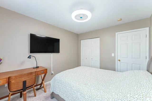 $385,000 | 1748 Windward Avenue, Naperville, IL 60563