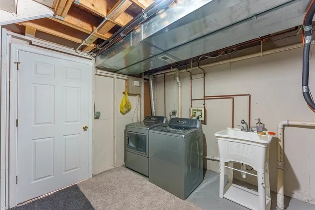 $385,000 | 1748 Windward Avenue, Naperville, IL 60563