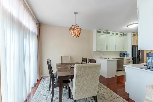 $385,000 | 1748 Windward Avenue, Naperville, IL 60563