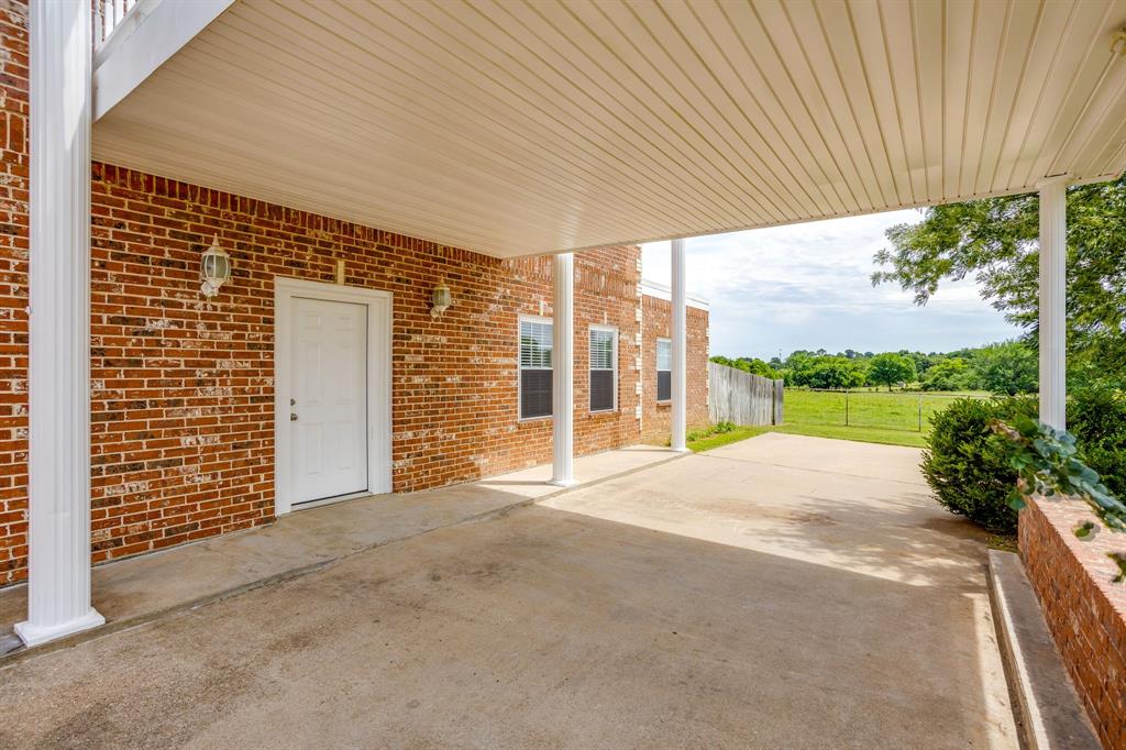 807 Caddo Road Joshua, TX 76058 - Photo 4 of 40