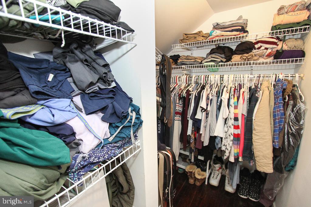 1475 California Road Quakertown, PA 18951 - Photo 15 of 24 WALK- IN CLOSET