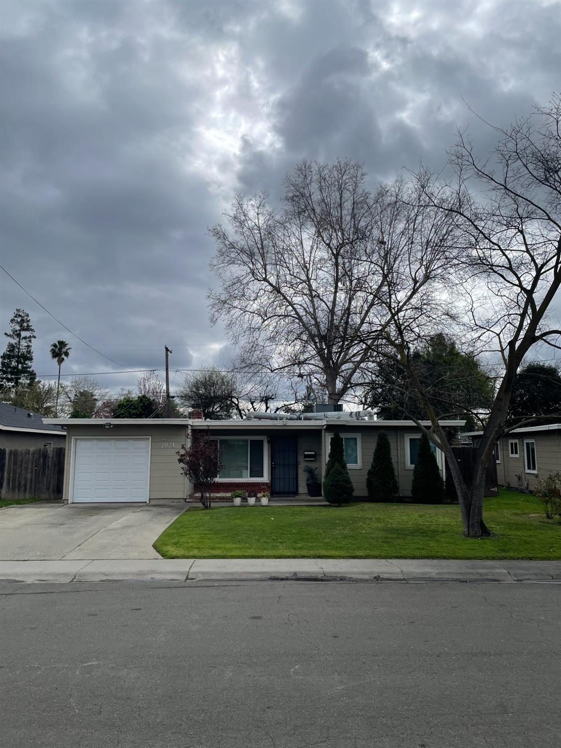 2024 Rutledge Way Stockton, CA 95207 - Photo 1 of 1 Gallery Image 1