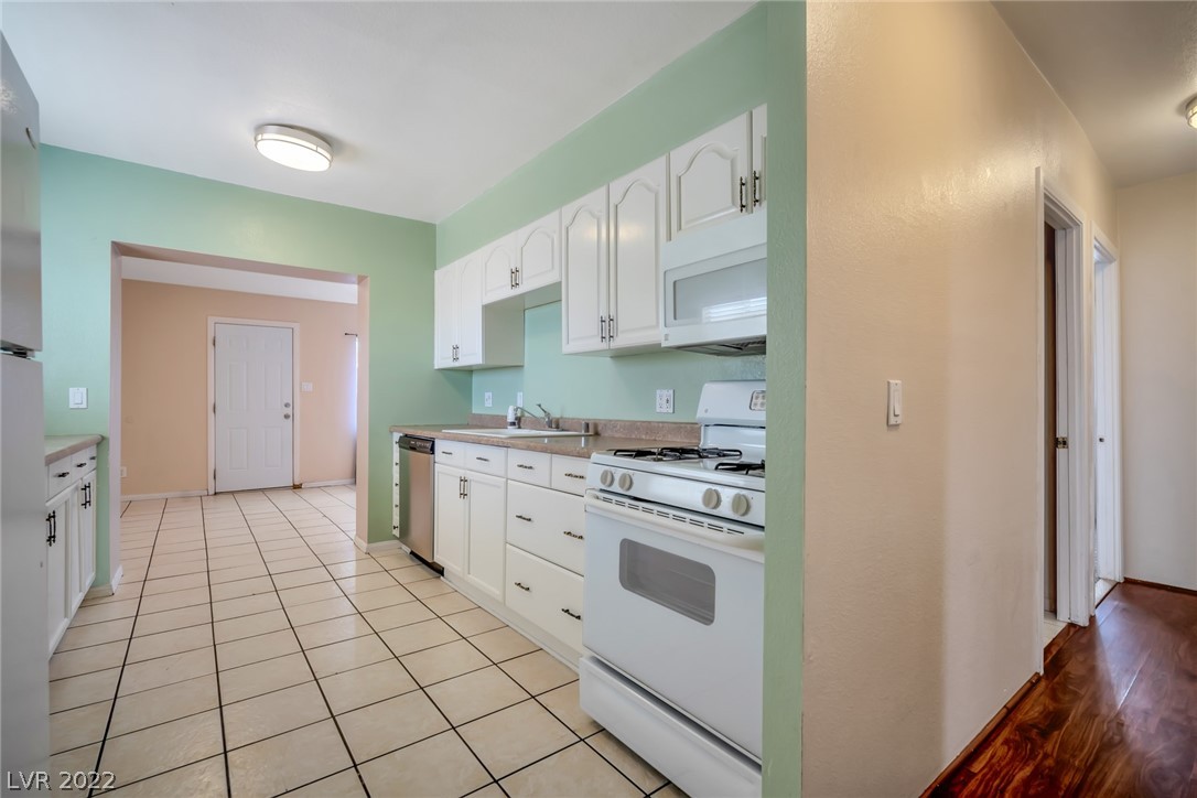 127 West Victory Road Henderson, NV 89015 - Photo 23 of 75 Gallery Image 23