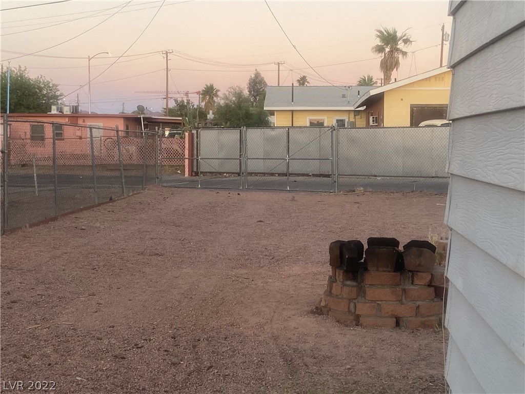 127 West Victory Road Henderson, NV 89015 - Photo 4 of 75 Gallery Image 4