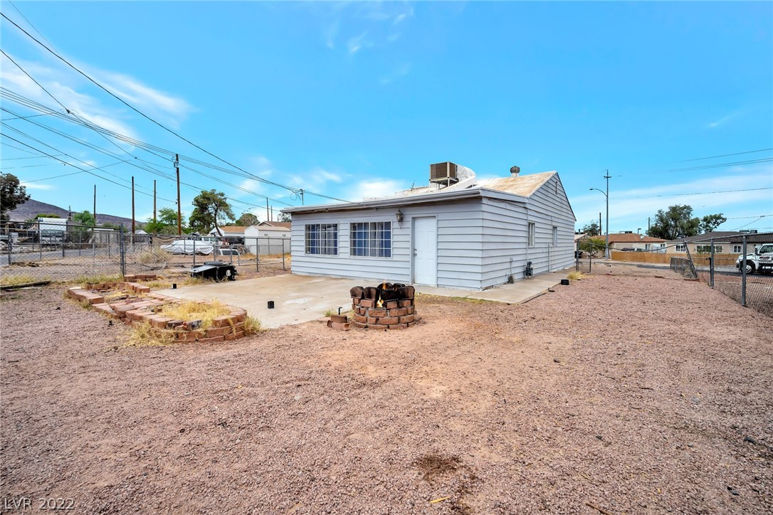 127 West Victory Road Henderson, NV 89015 - Photo 8 of 75 Gallery Image 8