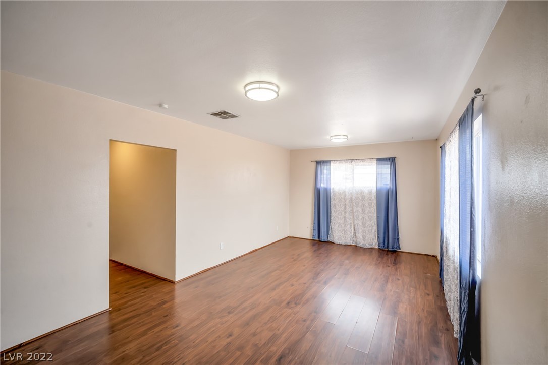127 West Victory Road Henderson, NV 89015 - Photo 10 of 75 Gallery Image 10