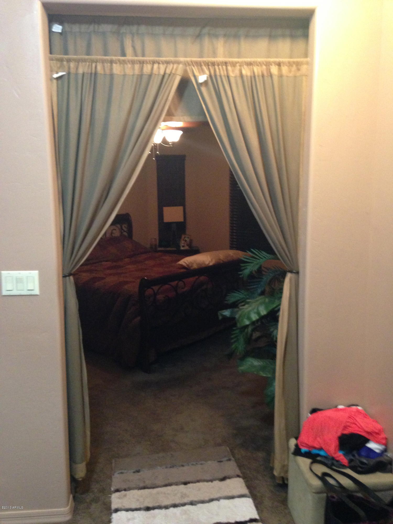 728 East Carson Road Phoenix, AZ 85042 - Photo 11 of 14 Master Entry