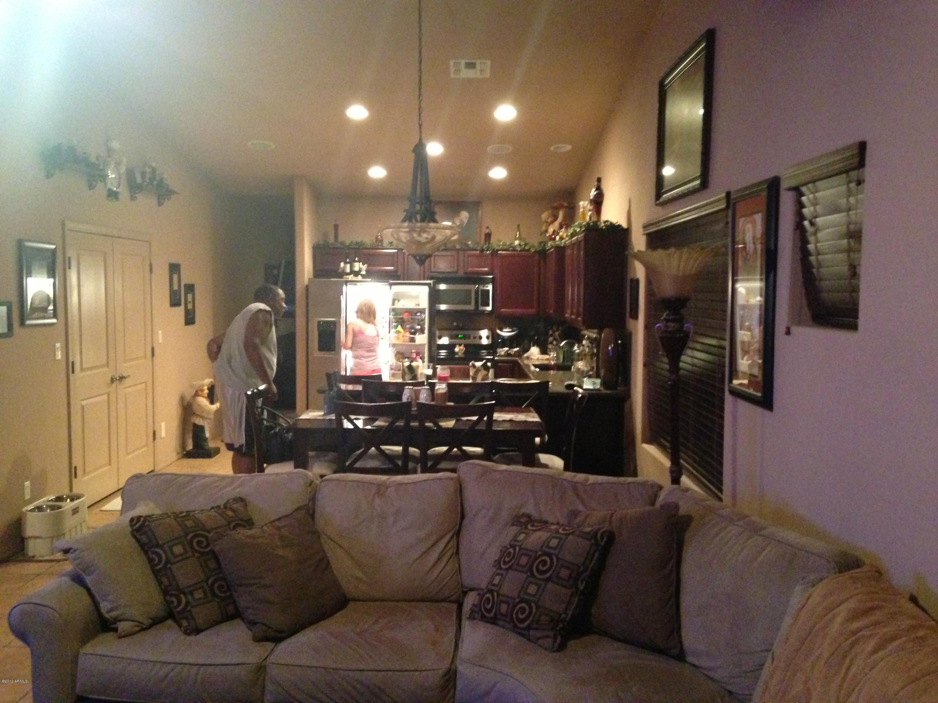 728 East Carson Road Phoenix, AZ 85042 - Photo 6 of 14 Kitchen/Living