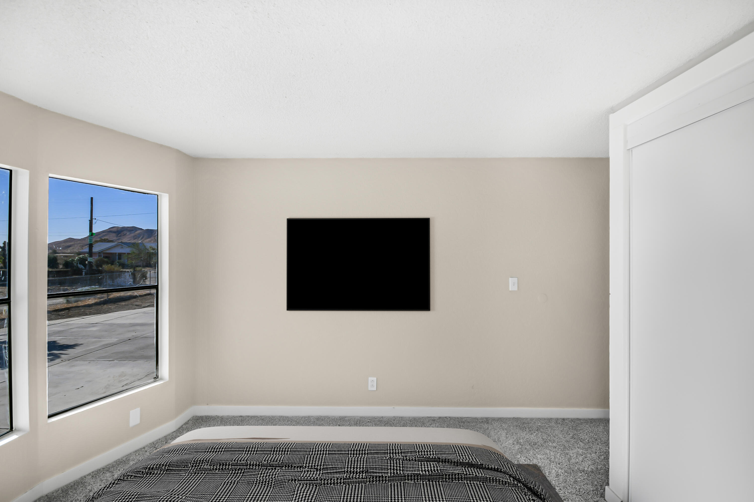 6359 Sweetser Road Rosamond, CA 93560 - Photo 14 of 23 Untitled_HDR14