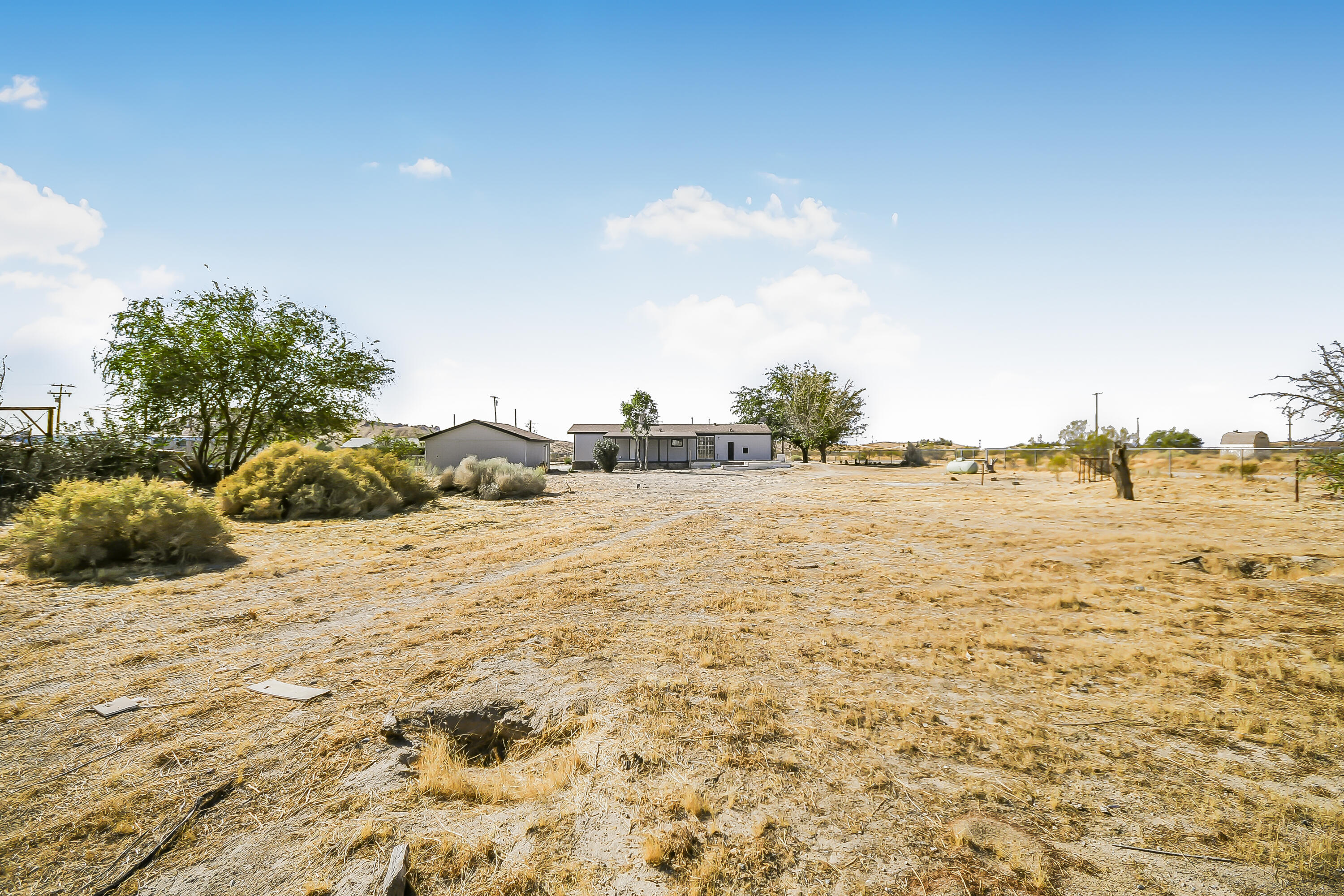 6359 Sweetser Road Rosamond, CA 93560 - Photo 23 of 23 DSC_3777