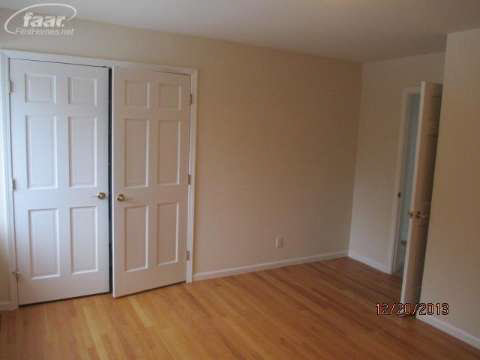 10007 Potter Road Flushing, MI 48433 - Photo 18 of 28 20389388-17.JPG