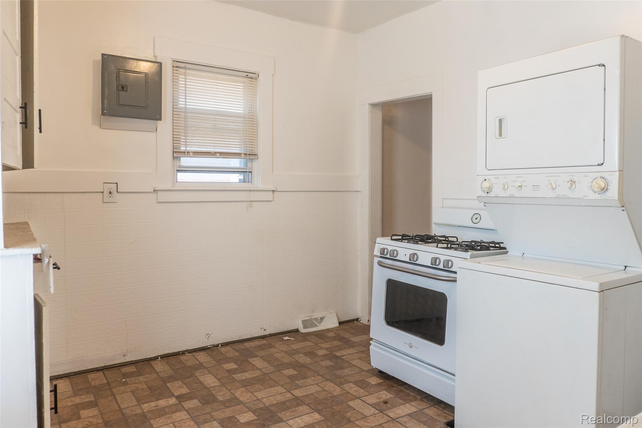 207 Richter Street River Rouge, MI 48218 - Photo 16 of 36 RichterSt_207-14.jpg