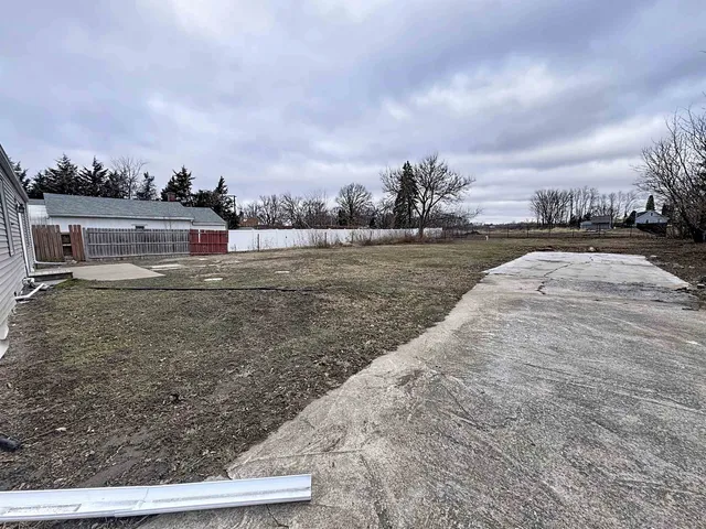 $160,000 | 11244 140th St Place, Davenport, IA 52804