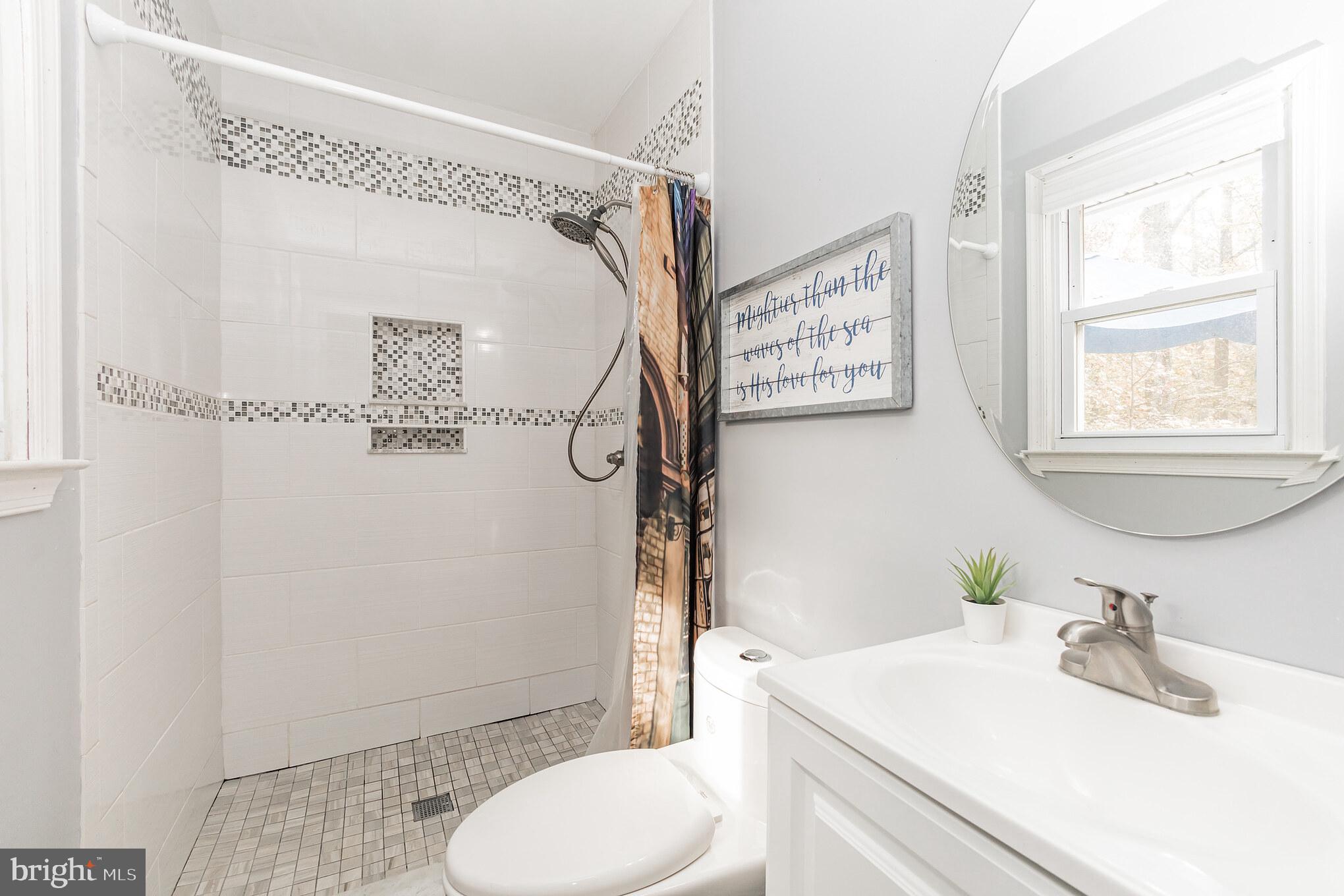 645 Hillmeade Road Edgewater, MD 21037 - Photo 23 of 45 FB En suite/ BR #1