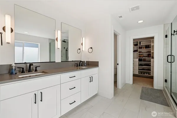 $1,060,000 | 21016 67th St Court East, Bonney Lake, WA 98391