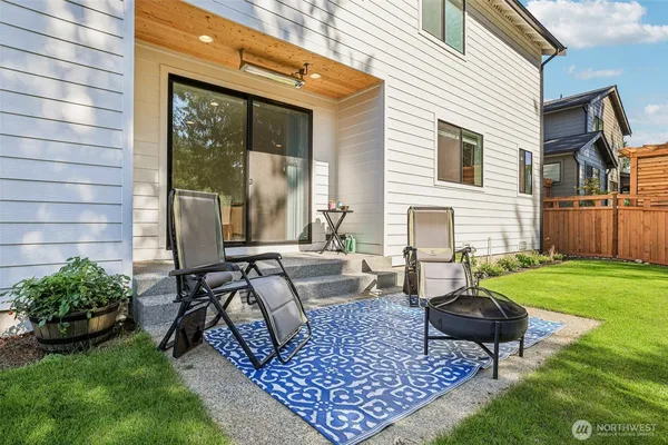 $1,060,000 | 21016 67th St Court East, Bonney Lake, WA 98391