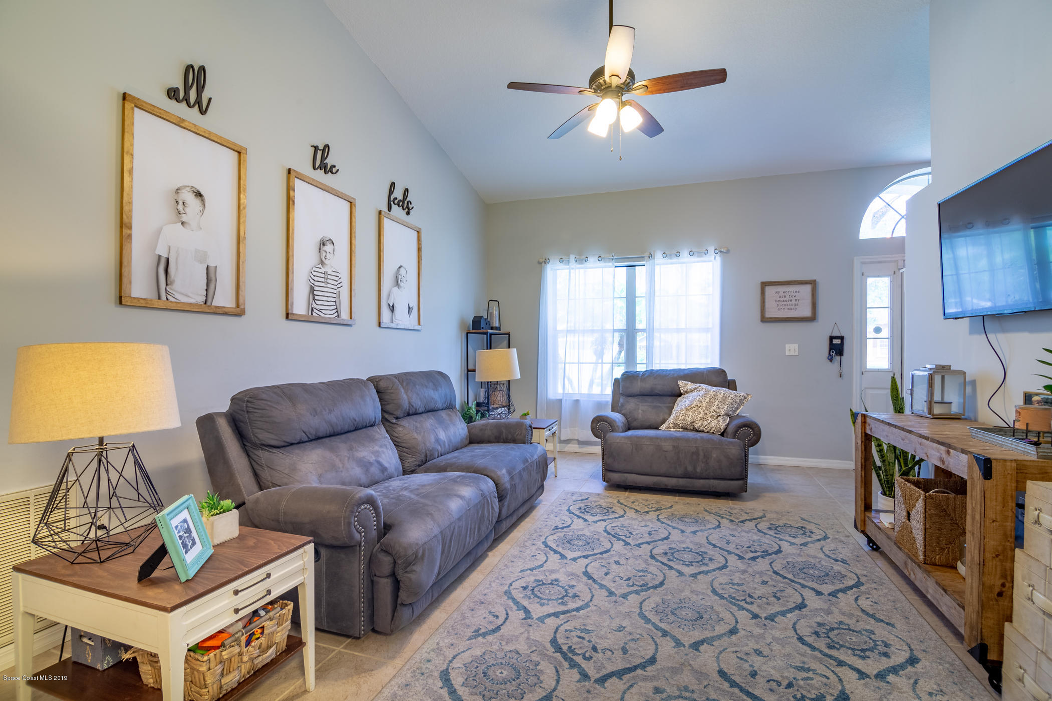 258 Avens Road Northeast Palm Bay, FL 32907 - Photo 5 of 26 258 Avens Rd NE MLS-17