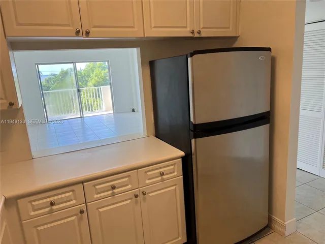 $2,000 | 1455 North Treasure Drive, Unit 4P, North Bay Village, FL 33141