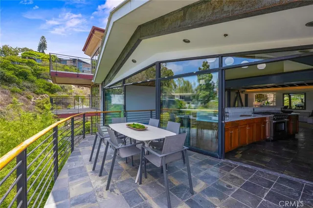 $3,100,000 | 686 Diamond Street, Laguna Beach, CA 92651