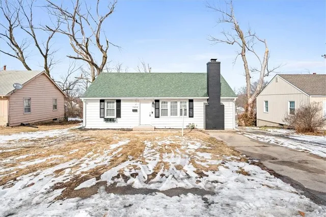 $215,000 | 7404 East 56th Terrace, Kansas City, MO 64129