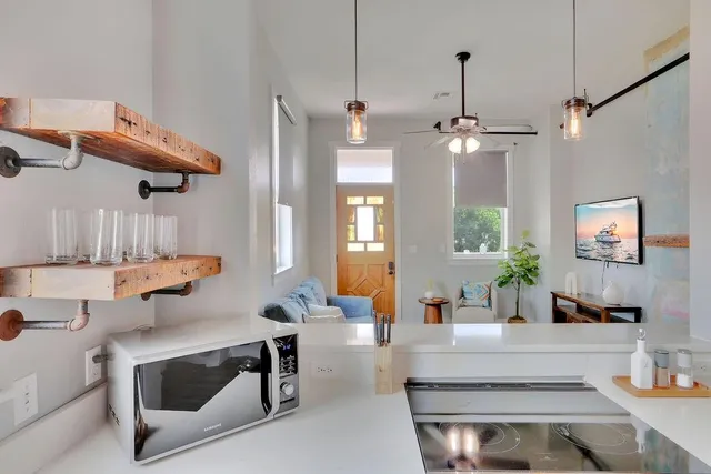 $1,500 | 1387 St Anthony Street, Unit C, New Orleans, LA 70116