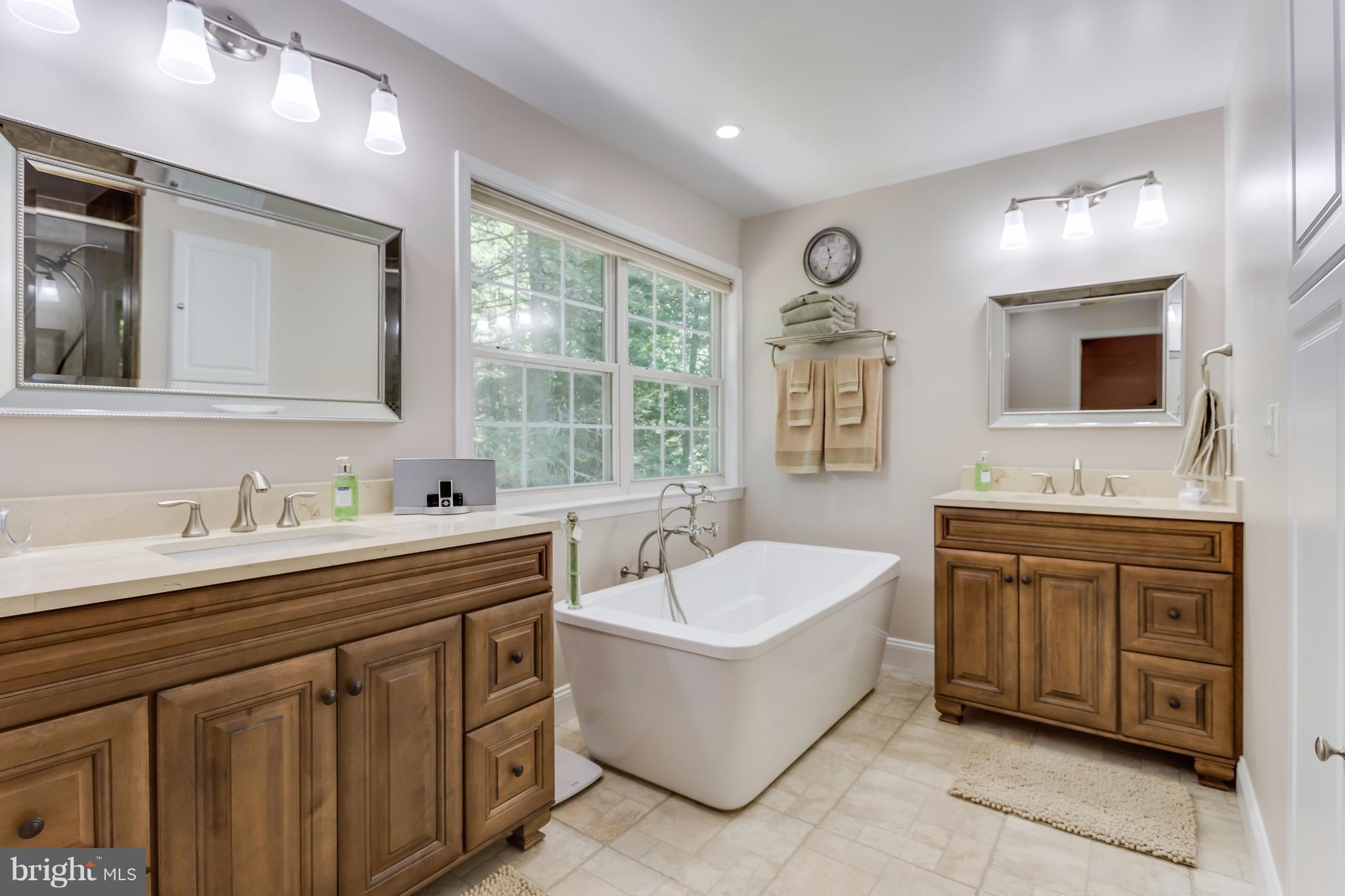 6680 Hunters Ridge Road Manassas, VA 20112 - Photo 16 of 30 Bath (Master)