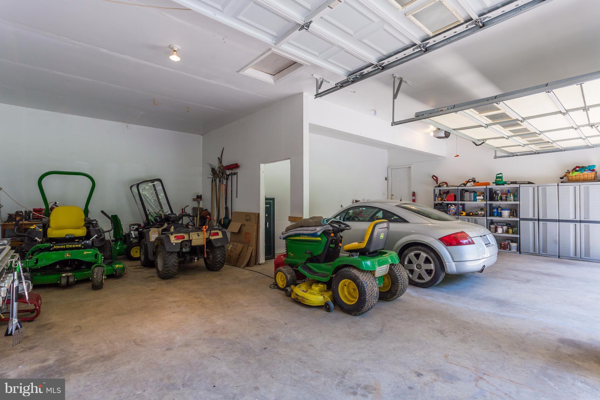 6680 Hunters Ridge Road Manassas, VA 20112 - Photo 27 of 30 3-Car Garage