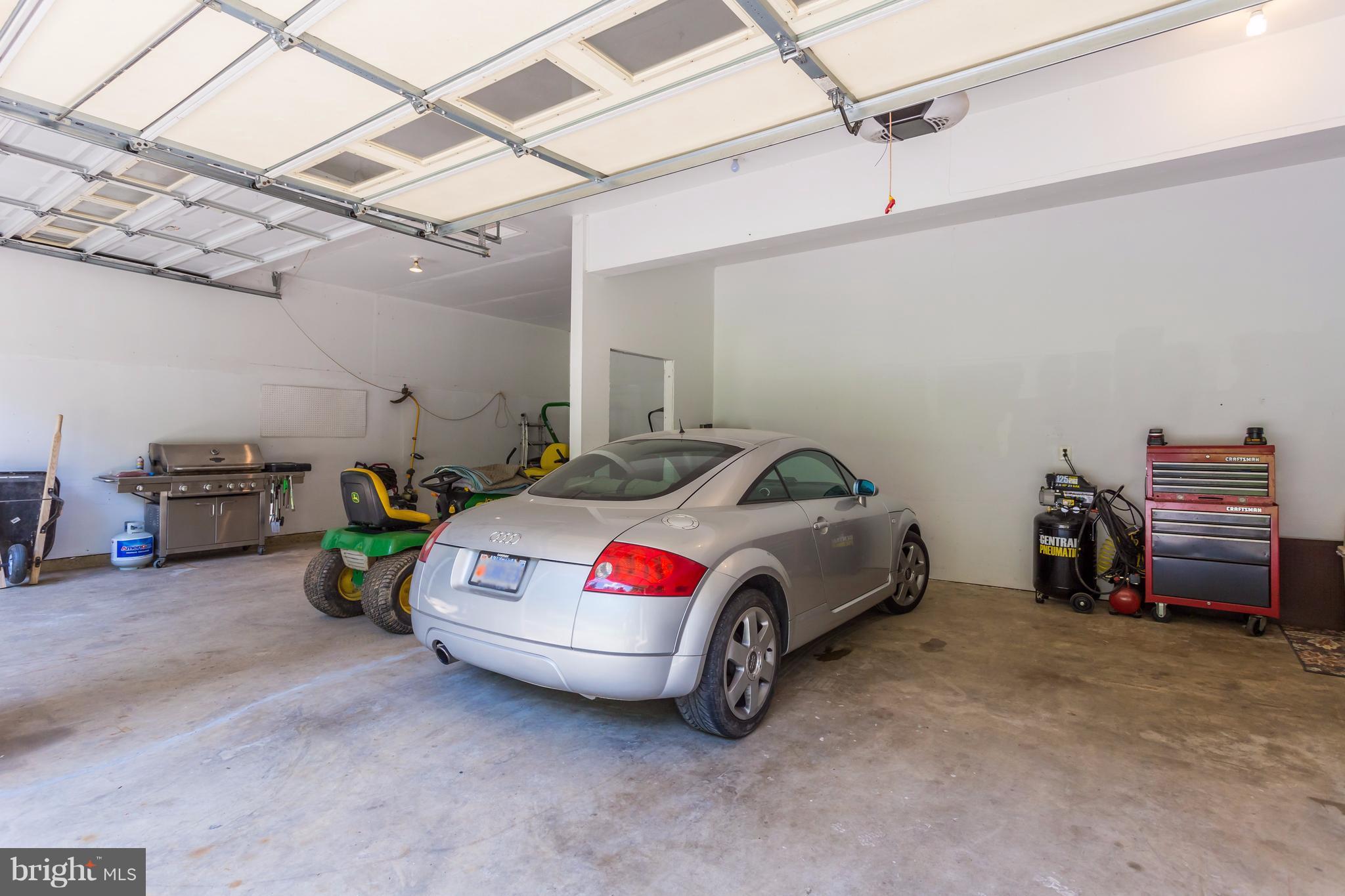 6680 Hunters Ridge Road Manassas, VA 20112 - Photo 28 of 30 3-car garage
