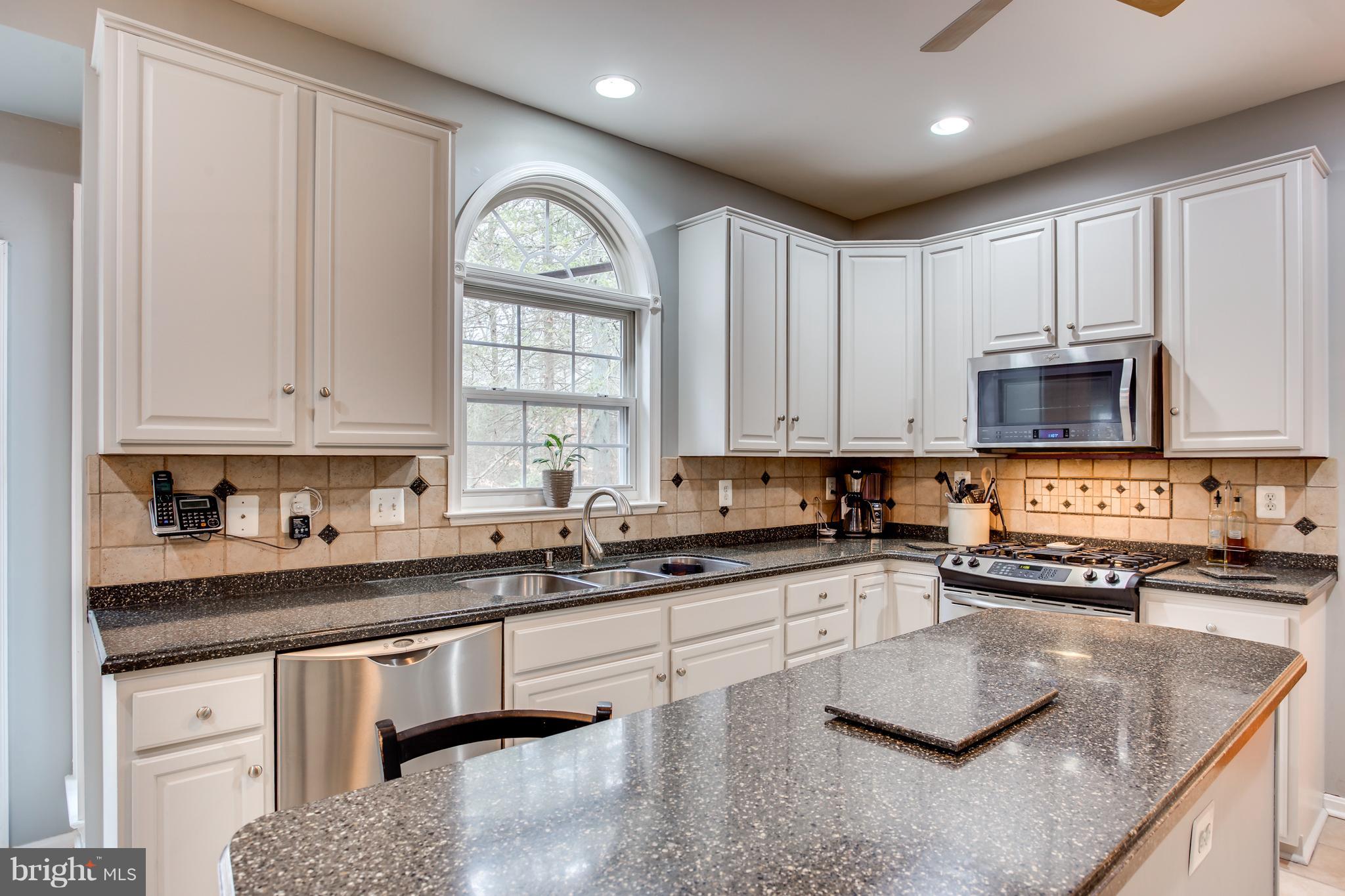 6680 Hunters Ridge Road Manassas, VA 20112 - Photo 5 of 30 Kitchen